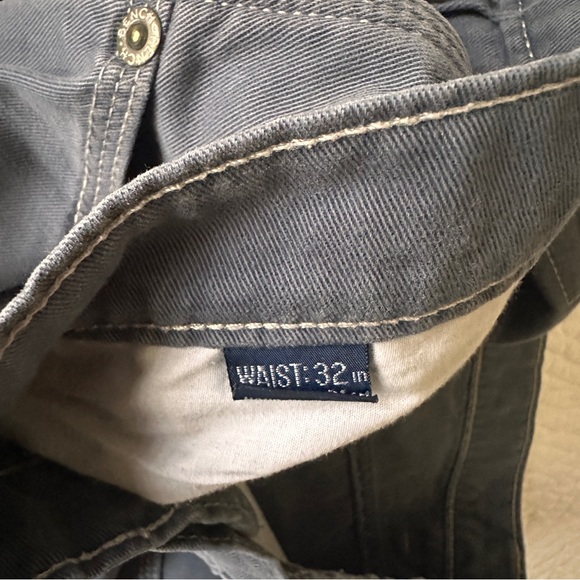 Men’s Vintage Bench Shorts size 32 - Picture 2 of 5